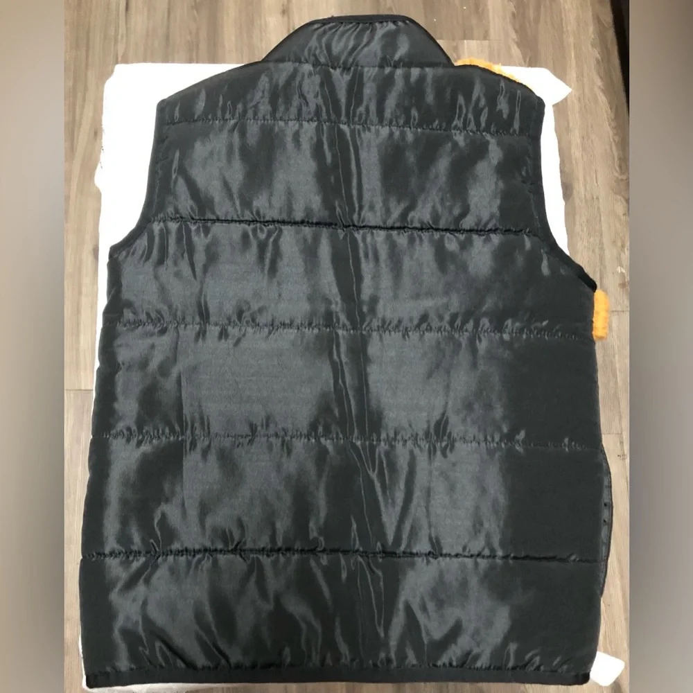 Timberland N.W.T. Size 4 Toddler Kids' Black‎ and Gold,Orange,Brown,Fleece Vest.